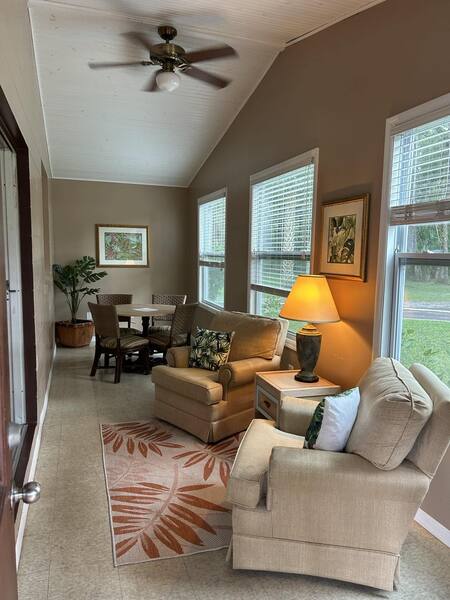 Large Two Bedroom Photo 3